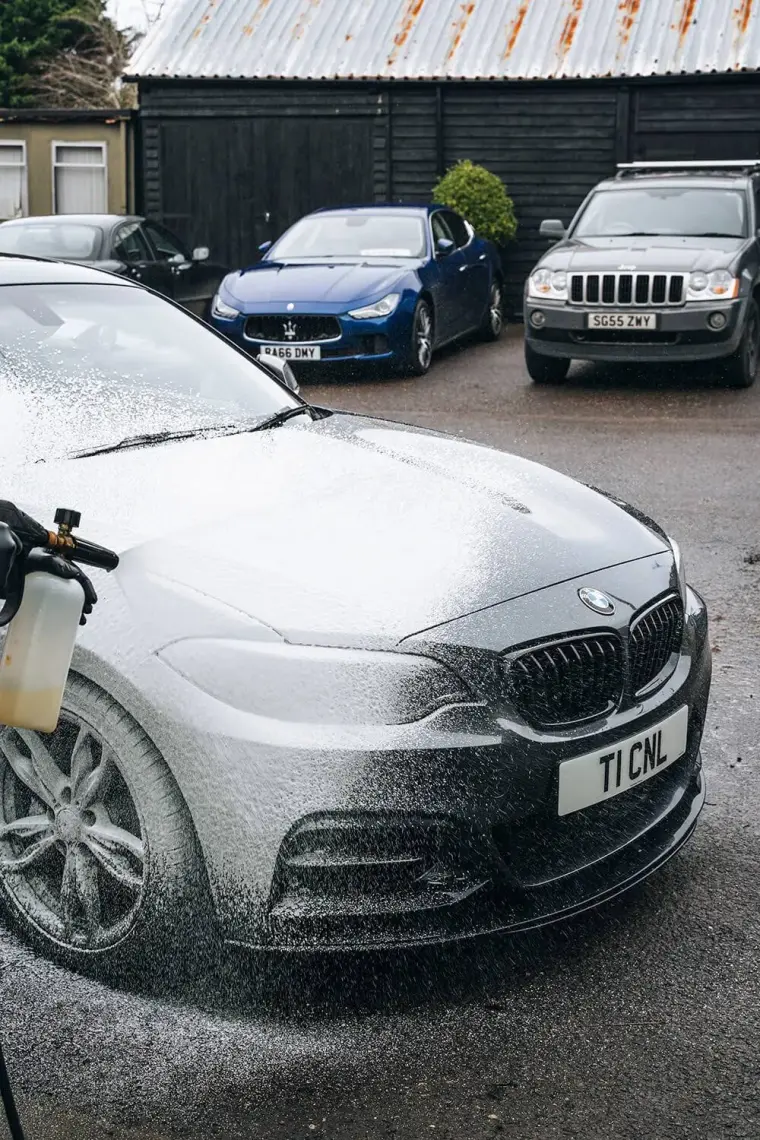 Gyeon Q²m Foam Araç Ön Yıkama Şampuanı Konsantre - 1000 ml - Yoğun Köpüklü Prewash Snow Foam