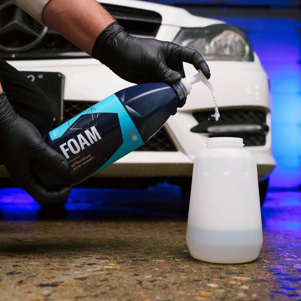 Gyeon Q²m Foam Araç Ön Yıkama Şampuanı Konsantre - 1000 ml - Yoğun Köpüklü Prewash Snow Foam