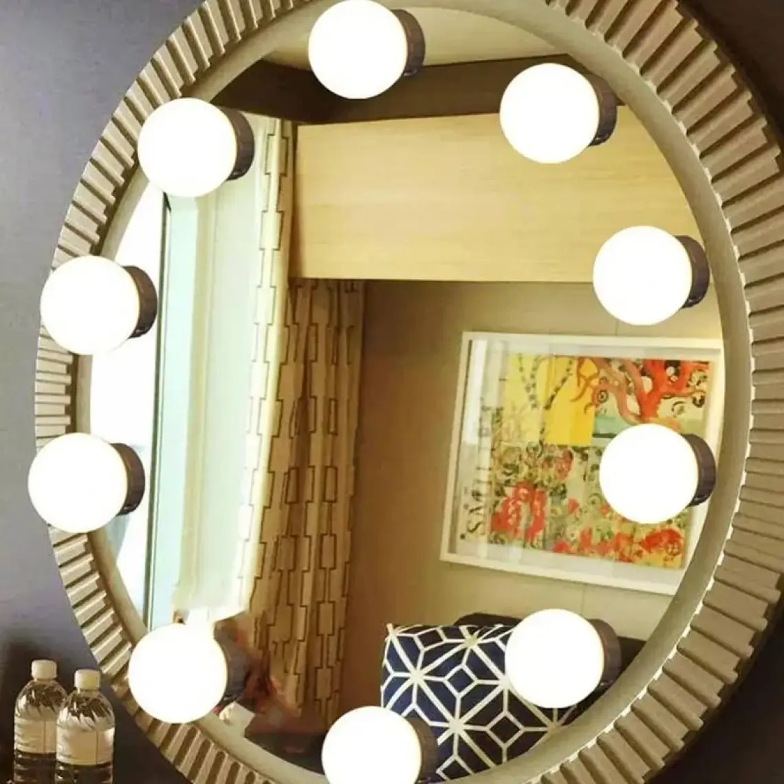 Coverzone 10'lu Set Makyaj Aynası Işığı Banyo Yatak Odası Işığı Hoolywood Tarzı LED Makyaj Lambası 3 Farklı Renk Modu Makyaj Odası Işığı Mirror1