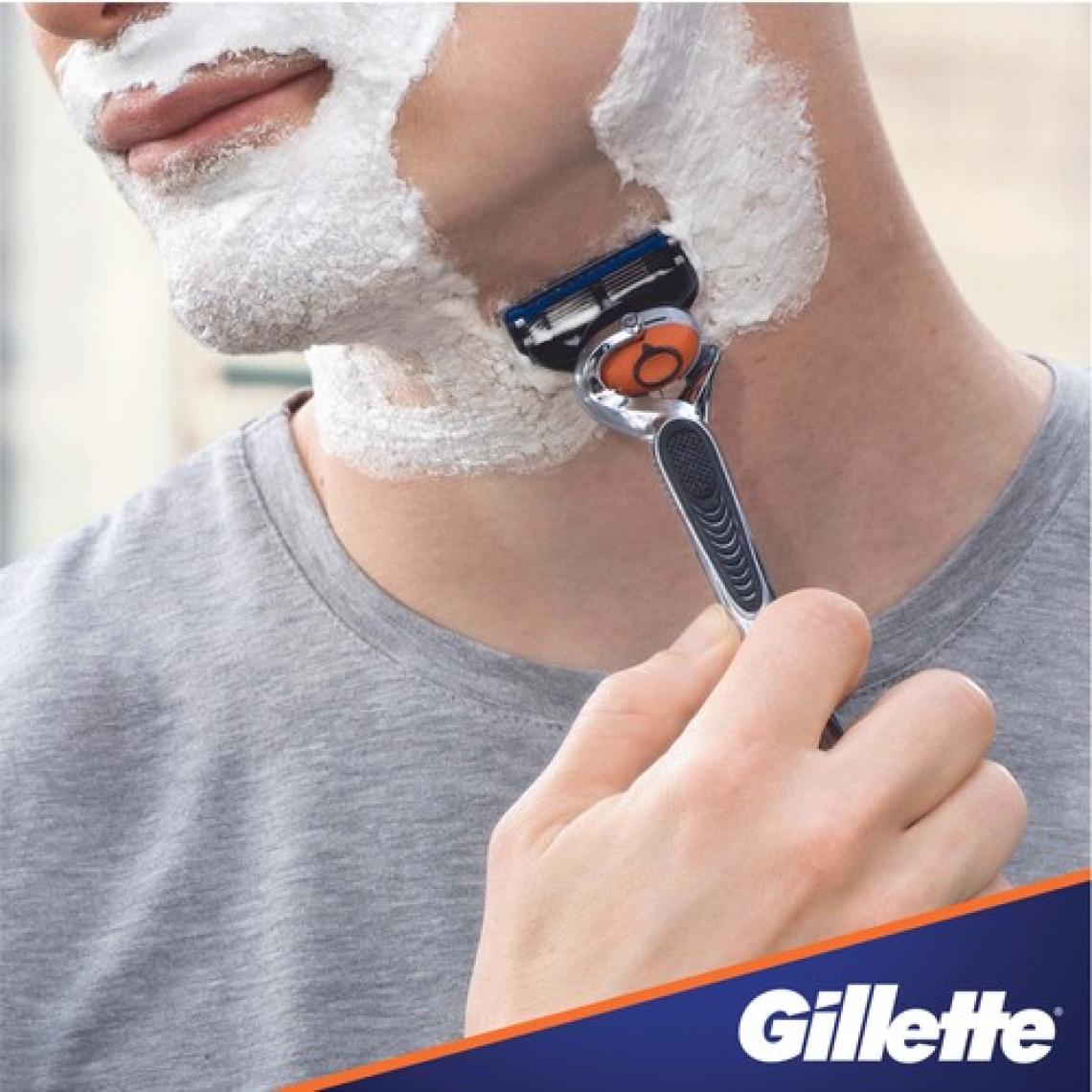 Gillette Fusion ProGlide FlexBall Tıraş Makinesi + 4 Yedek Tıraş Bıçağı