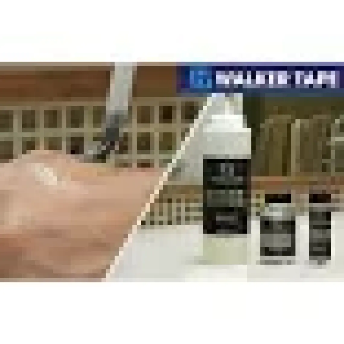 Walker Tape Ultra Hold Protez Saç Likid Yapıştırıcısı 4 Fl Oz (118ML)