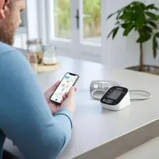 OMRON M2 Intelli IT+ 2 Kullanıcılı Akıllı Telefonlar ile Uyumlu Geniş Manşetli Üst Koldan Ölçer Dijital Tansiyon Aleti