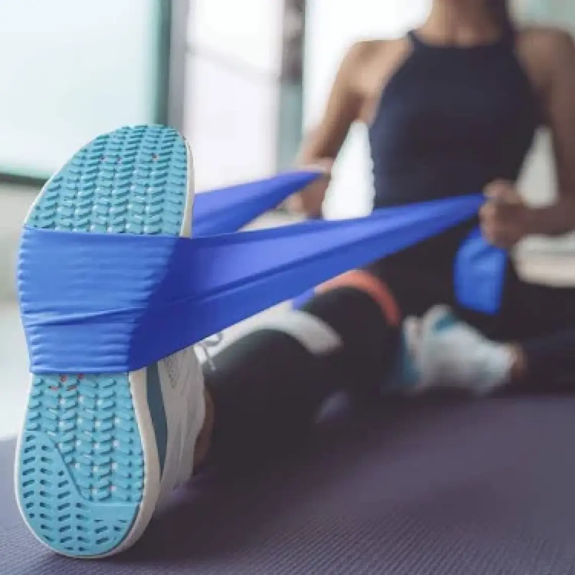 Thera-Band 20560 Egzersiz Bandı 1.5 Metre Ekstra Yüksek Sert Siyah