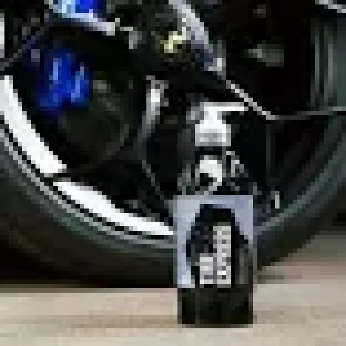 Gyeon Q²m Tire Express Lastik Parlatıcı ve Koruyucu - 500 ml -Su Bazlı Jel Oto Lastik Cilası