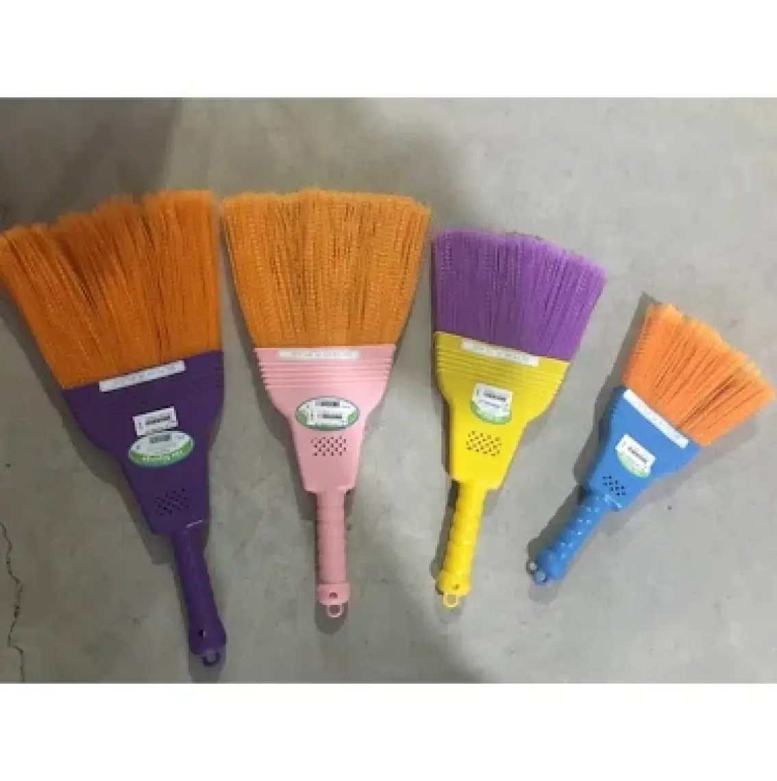 Üçtem LUX001 Plastik Süpürge Lux No 1