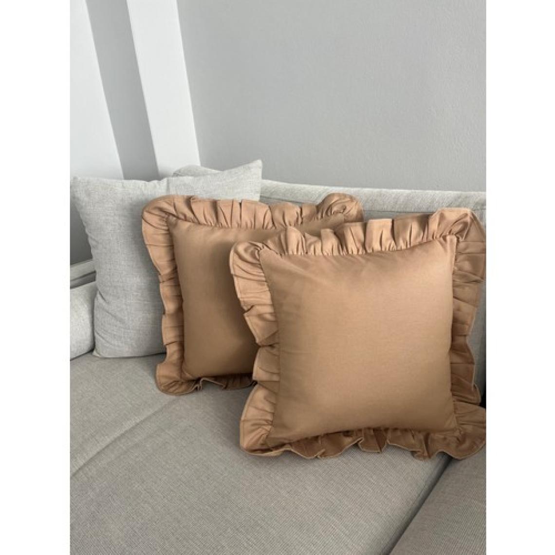 Memhome Premier Duck Keten Fırfırlı Cappuccino Kırlent Kılıfı ( 1 Adet ) (40X40)