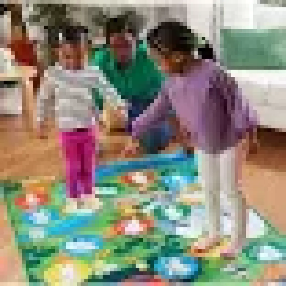 Hasbro Gaming Twister Junior F7478