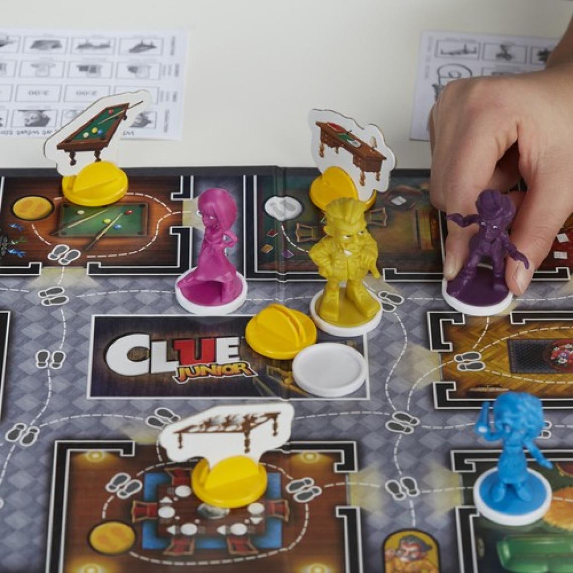 Hasbro Gaming Cluedo Yalanın Peşinde