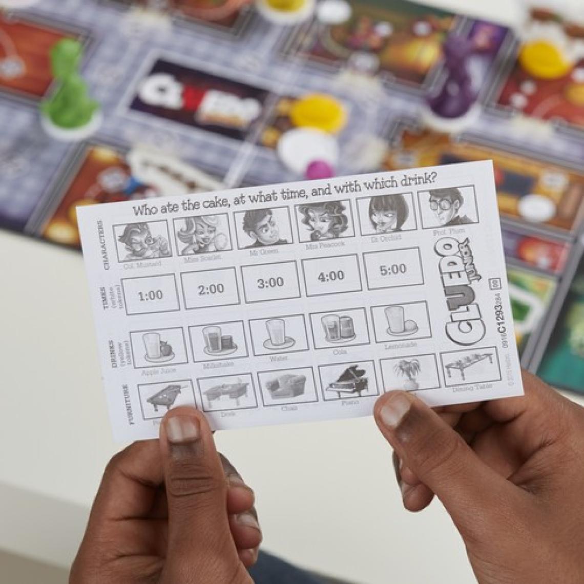 Hasbro Gaming Cluedo Yalanın Peşinde