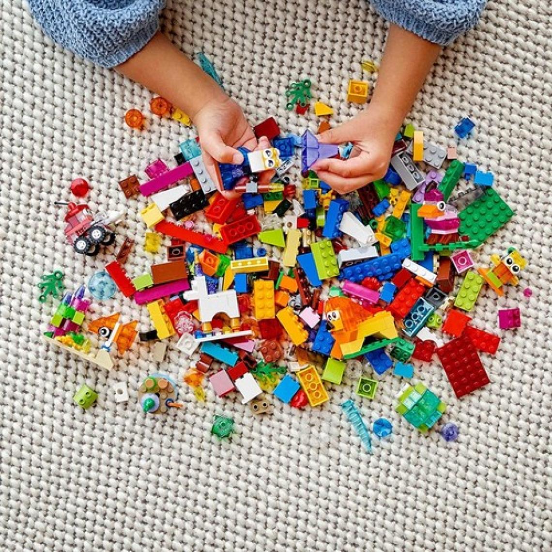 LEGO® Classic Yaratıcı Şeffaf Yapım Parçaları 11013 - 4 Yaş ve Üzeri Çocuklar İçin Şeffaf Yapım Parçaları İçeren Yaratıcı Oyuncak Yapım Seti (500 Parça)