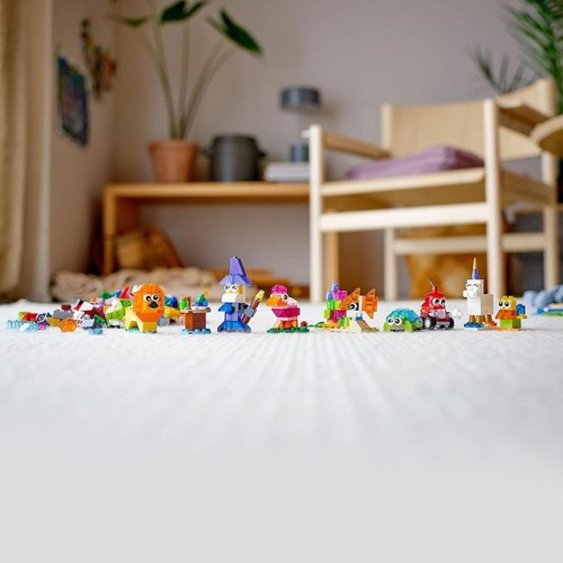 LEGO® Classic Yaratıcı Şeffaf Yapım Parçaları 11013 - 4 Yaş ve Üzeri Çocuklar İçin Şeffaf Yapım Parçaları İçeren Yaratıcı Oyuncak Yapım Seti (500 Parça)