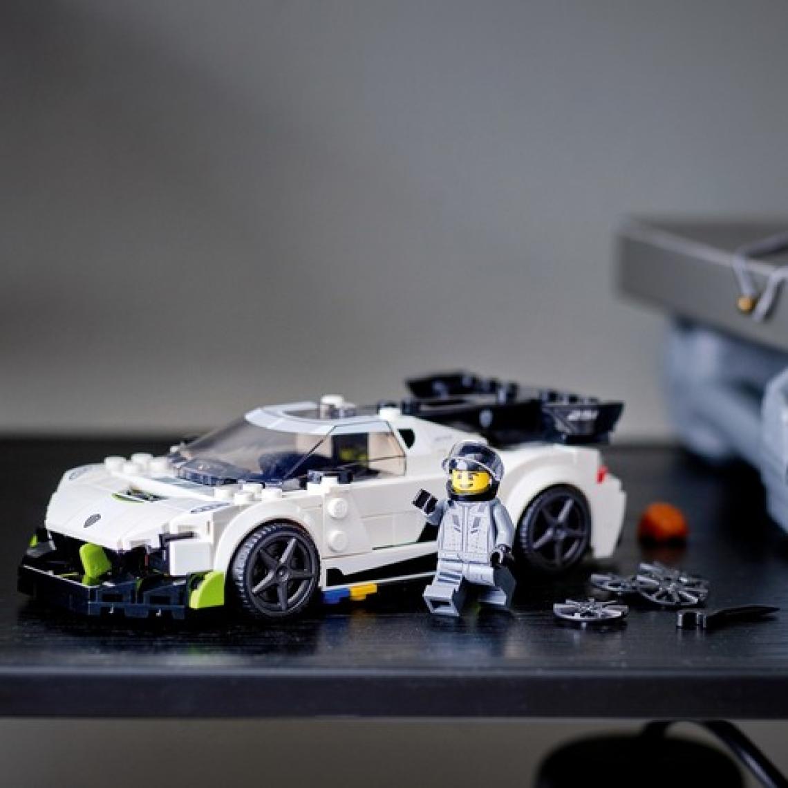 LEGO® Speed Champions Koenigsegg Jesko 76900 - 7 Yaş ve Üzeri İçin Koleksiyonluk ve Sergilenebilir Yaratıcı Oyuncak Model Yapım Seti(280 Parça)