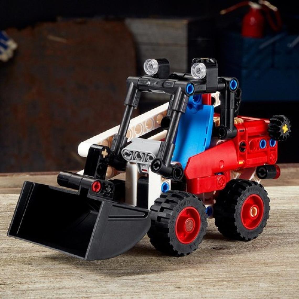 LEGO Technic Nokta Dönüşlü Yükleyici 42116