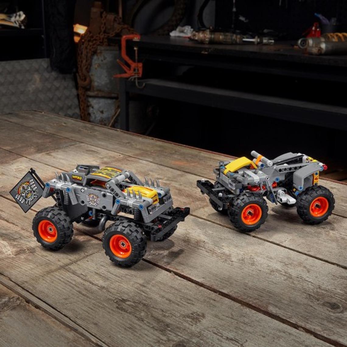 LEGO® Technic Monster Jam® Max-D® 42119 - Çocuklar için Canavar Kamyon Oyuncak Yapım Seti (230 Parça)