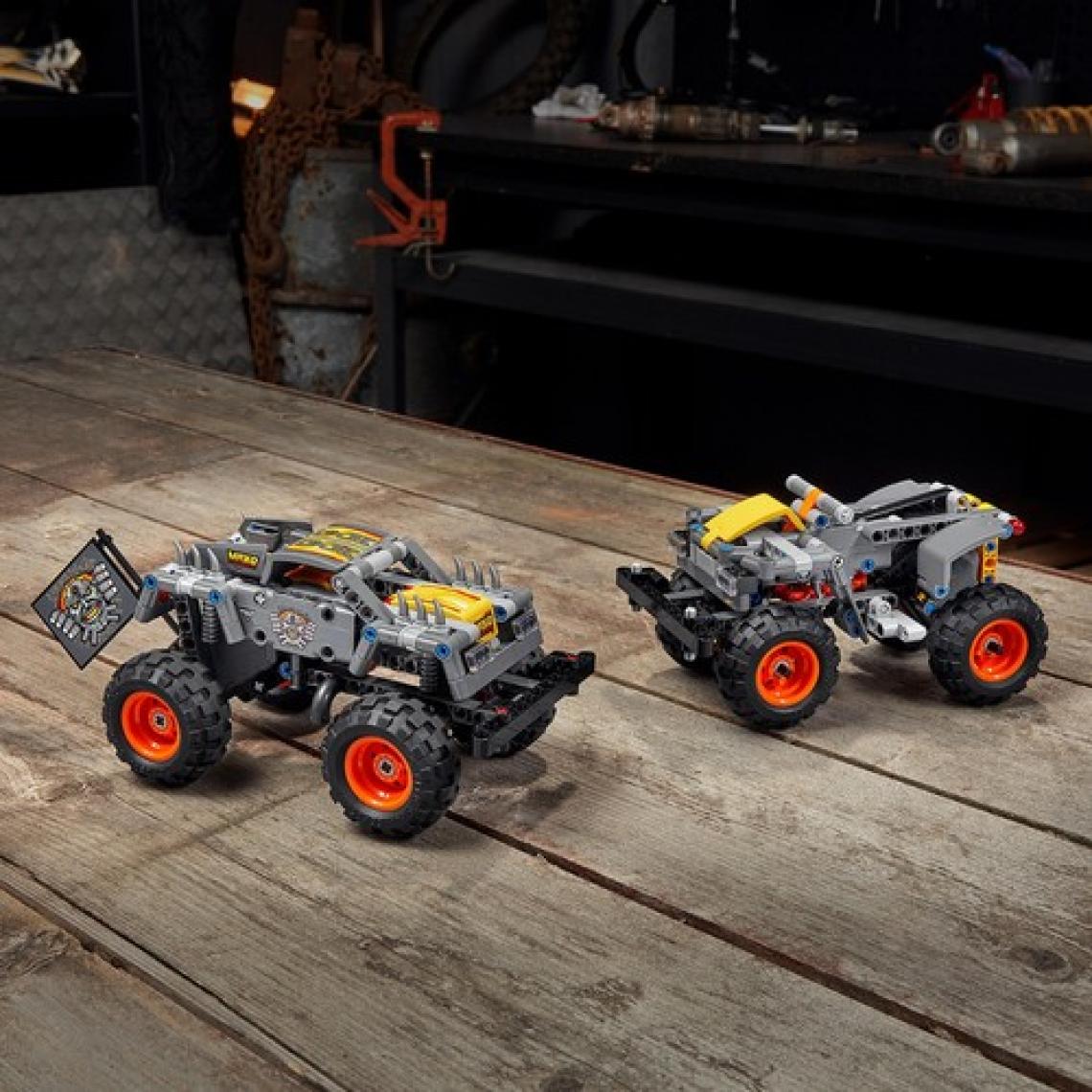 LEGO® Technic Monster Jam® Max-D® 42119 - Çocuklar için Canavar Kamyon Oyuncak Yapım Seti (230 Parça)