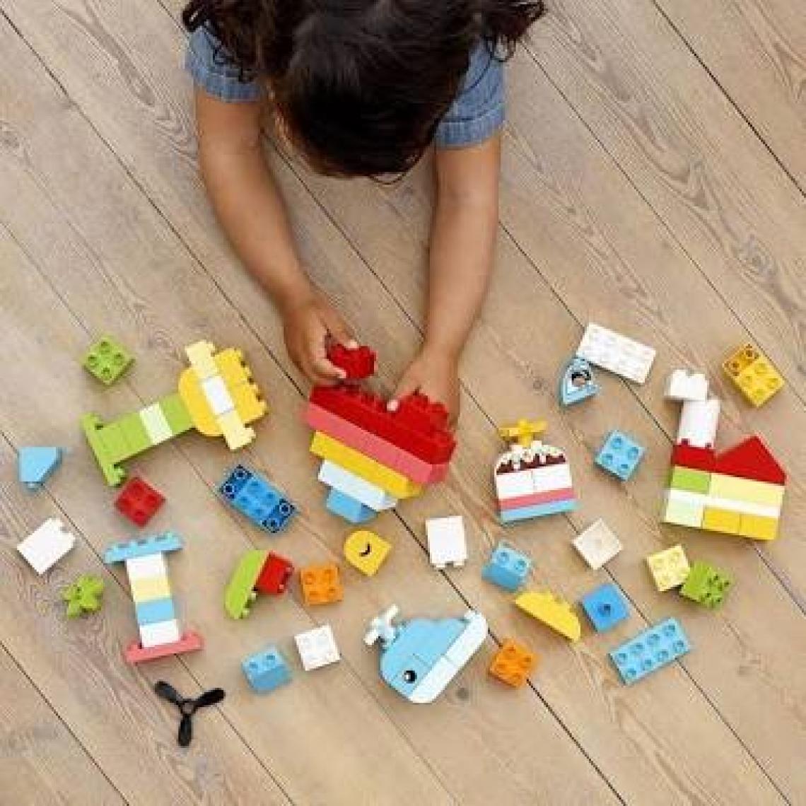 LEGO DUPLO Classic Kalp Kutusu 10909 - 18 Ay ve Üzeri Okul Öncesi Yaştaki Çocuklar için Gelişimi Destekleyen Yaratıcı Oyuncak Yapım Seti (80 Parça)