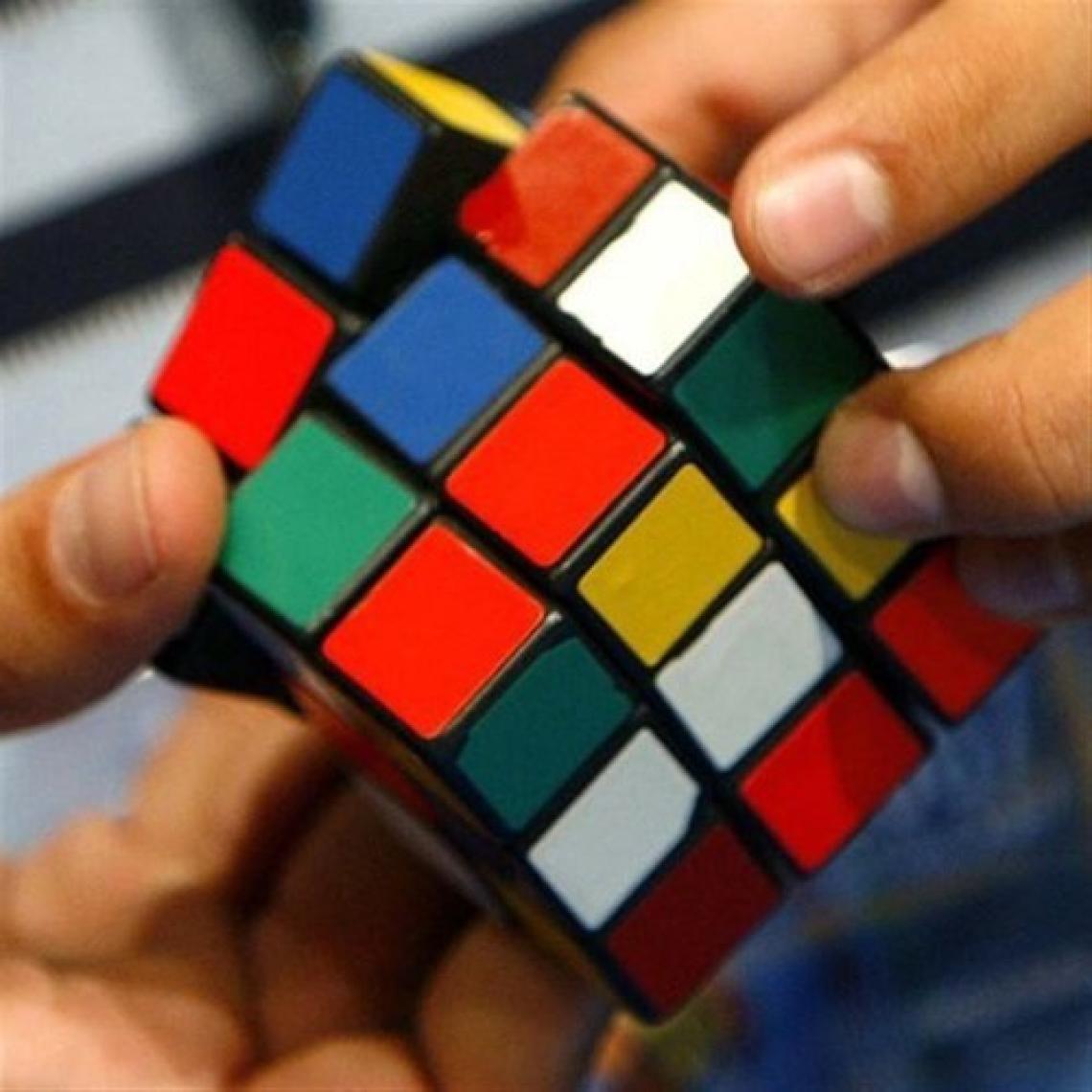 Rennway Nostaljik Zeka Küpü Sihirli Mini Rubik Anahtarlık