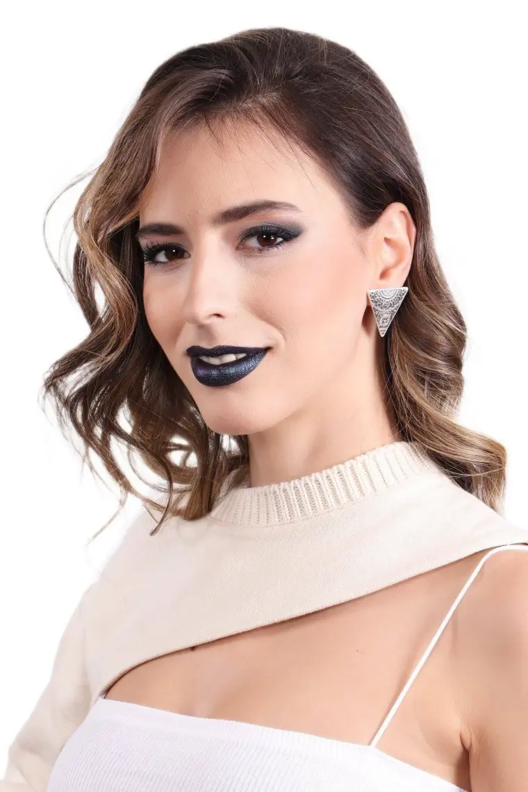 Labalaba Kadın Antik Gümüş Kaplama Çivili Model Etnik Motifli Üçgen Küpe