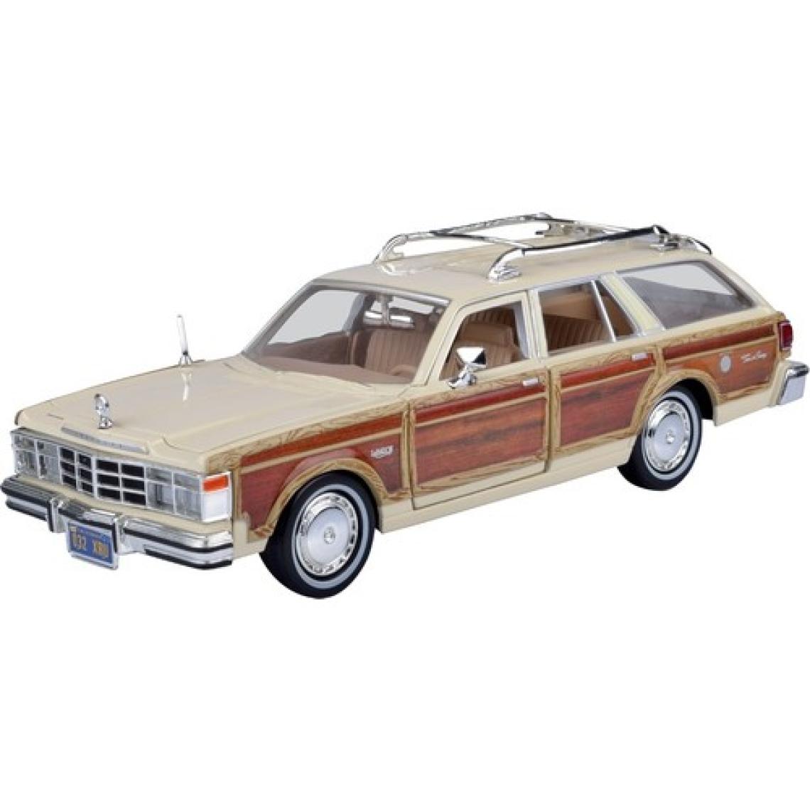 Motormax 1:24 1979 Chrysler Lebaron Town & Country