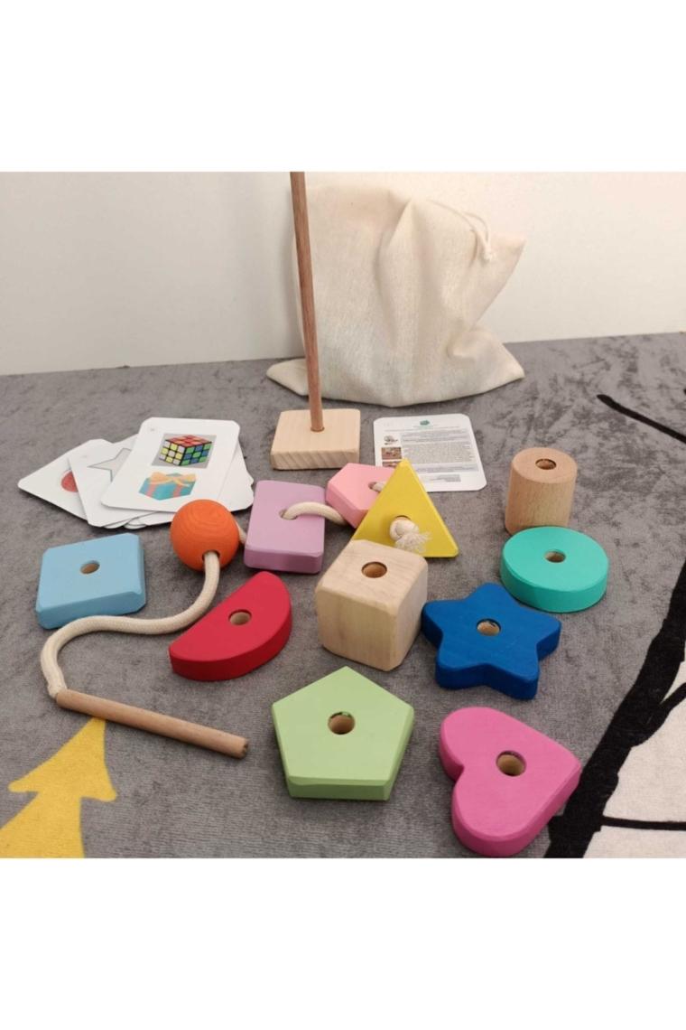 Moccotoys Montessori Giz Torbası ve Ip Geçir Geometrik Şekiller Ikili Eğitici Kartlı Oyunu