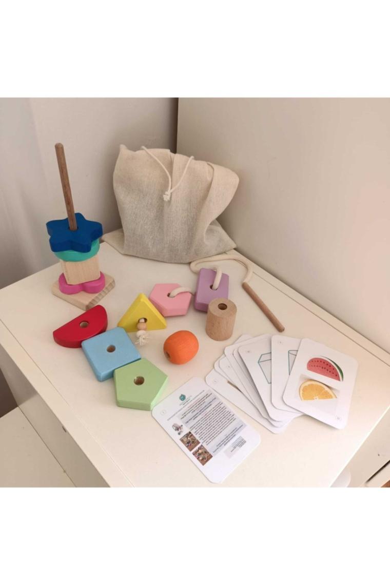 Moccotoys Montessori Giz Torbası ve Ip Geçir Geometrik Şekiller Ikili Eğitici Kartlı Oyunu