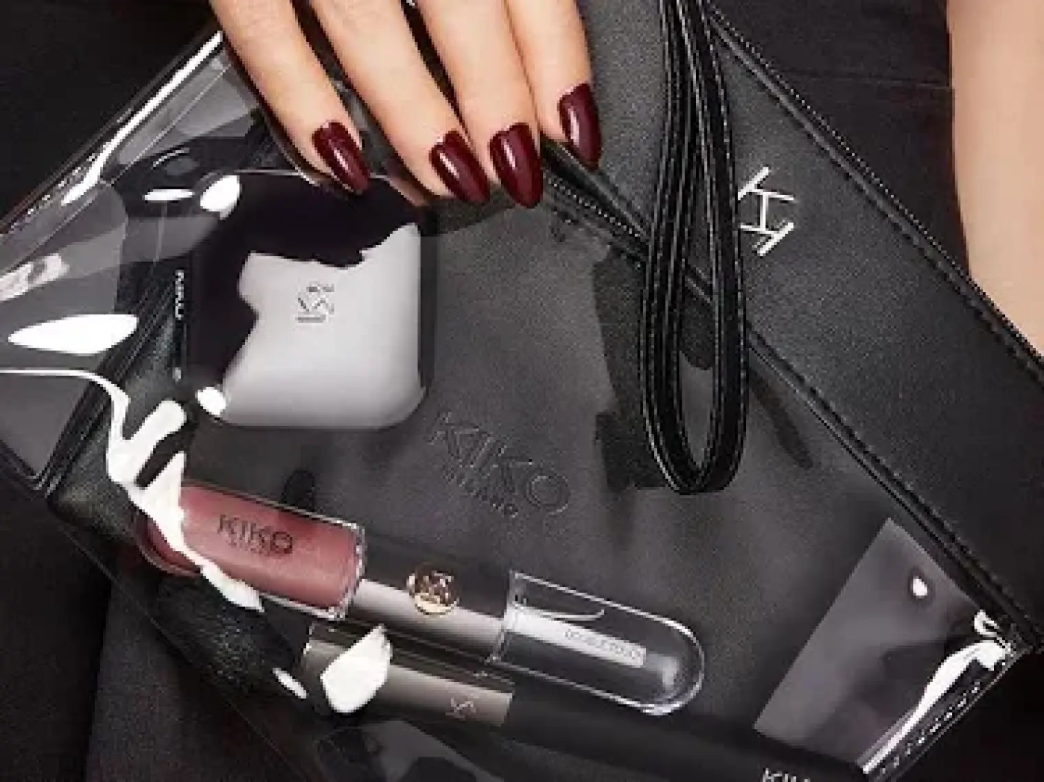 KikoMilano Kiko Makyaj Çantası - Transparent Beauty Case 01