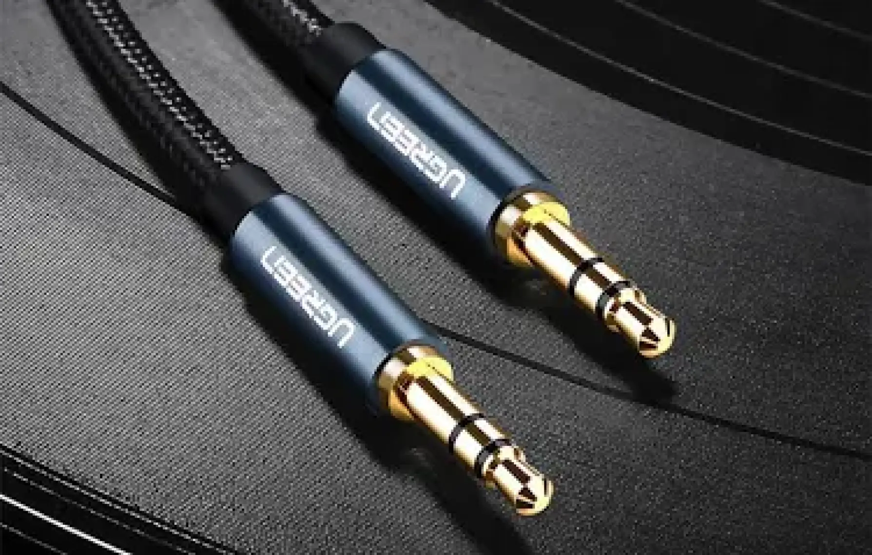 Ugreen 90 Derece L Tipi 3.5mm Aux Ses Kablosu 50 cm