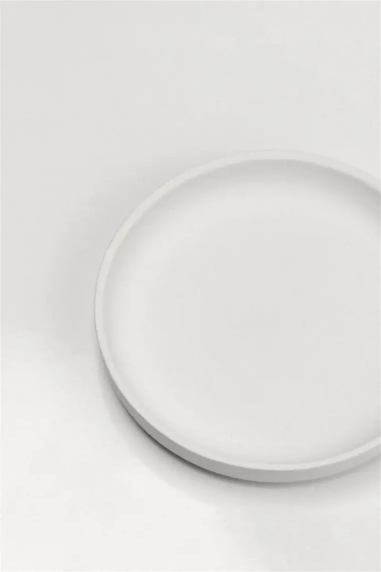 Refsan Dik Kenarlı (Step) Tabak 28 cm | Seramik Bisküvi (Ham Ürün)