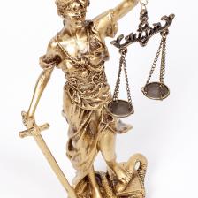 İsimlik Sepeti 30CM Themis Heykeli Ofis Hediyesi Adalet Biblosu Avukata Hediye Biblo