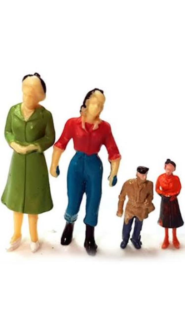 Vox Art 3'lü Maket Renkli Insanlar 1:50 Ölçek (Vım-59)