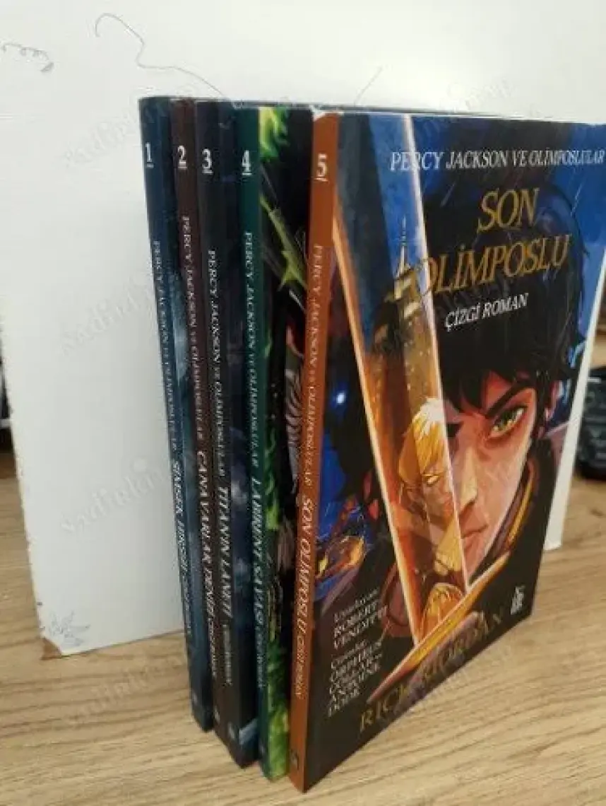 Percy Jackson ve Olimposlular Son Olimposlu - Çizgi Roman - Rick Riordan