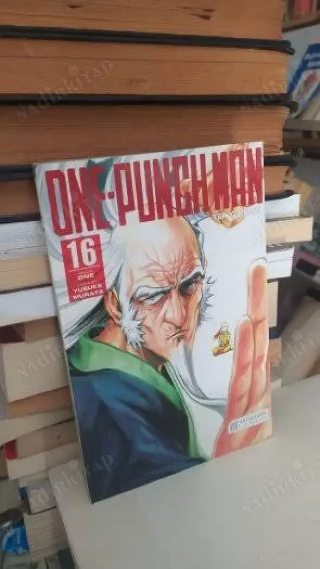 One-Punch Man: Tek Yumruk 16 - Yusuke Murata