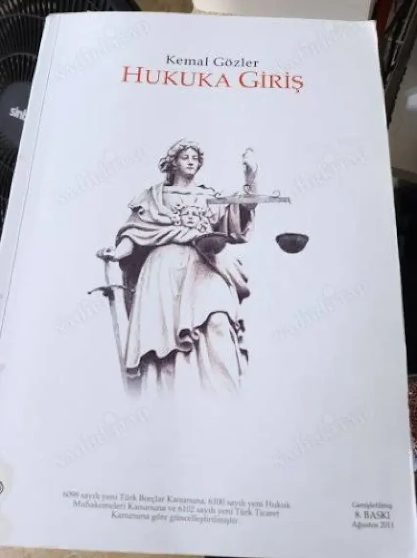 Hukuka Giriş - Kemal Gözler
