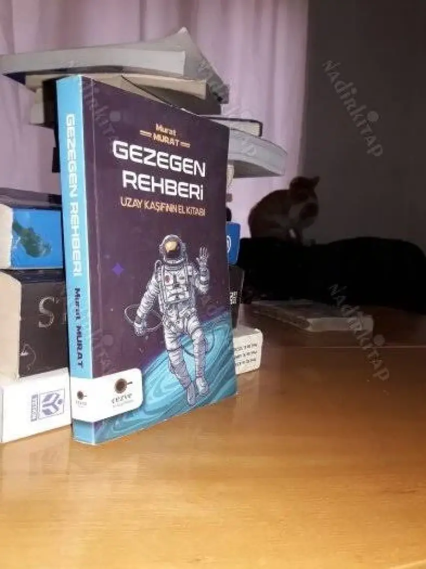 Gezegen Rehberi Uzay Kaşifinin El Kitabı