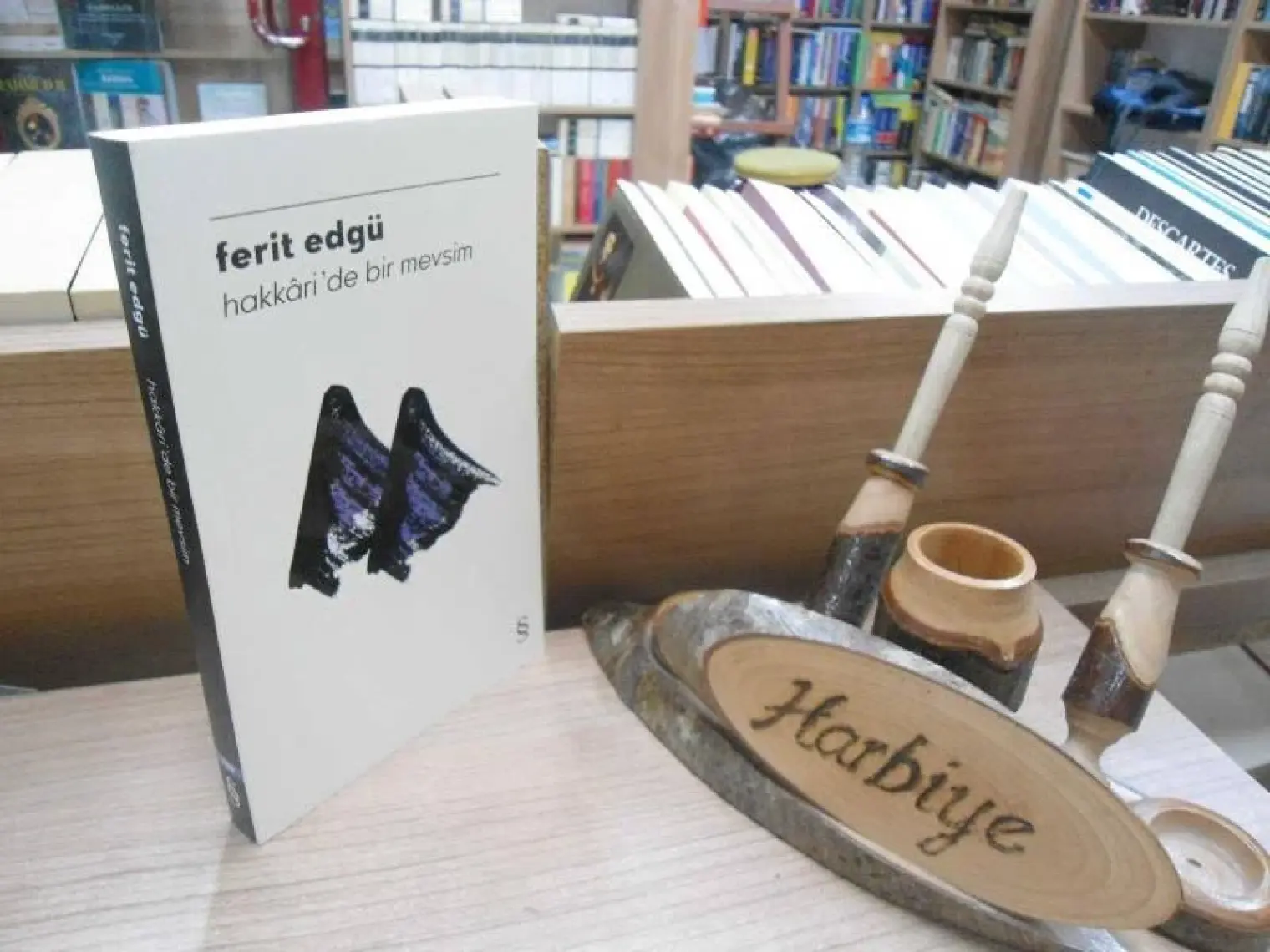 Hakkâri'de Bir Mevsim (Ciltli) - Ferit Edgü