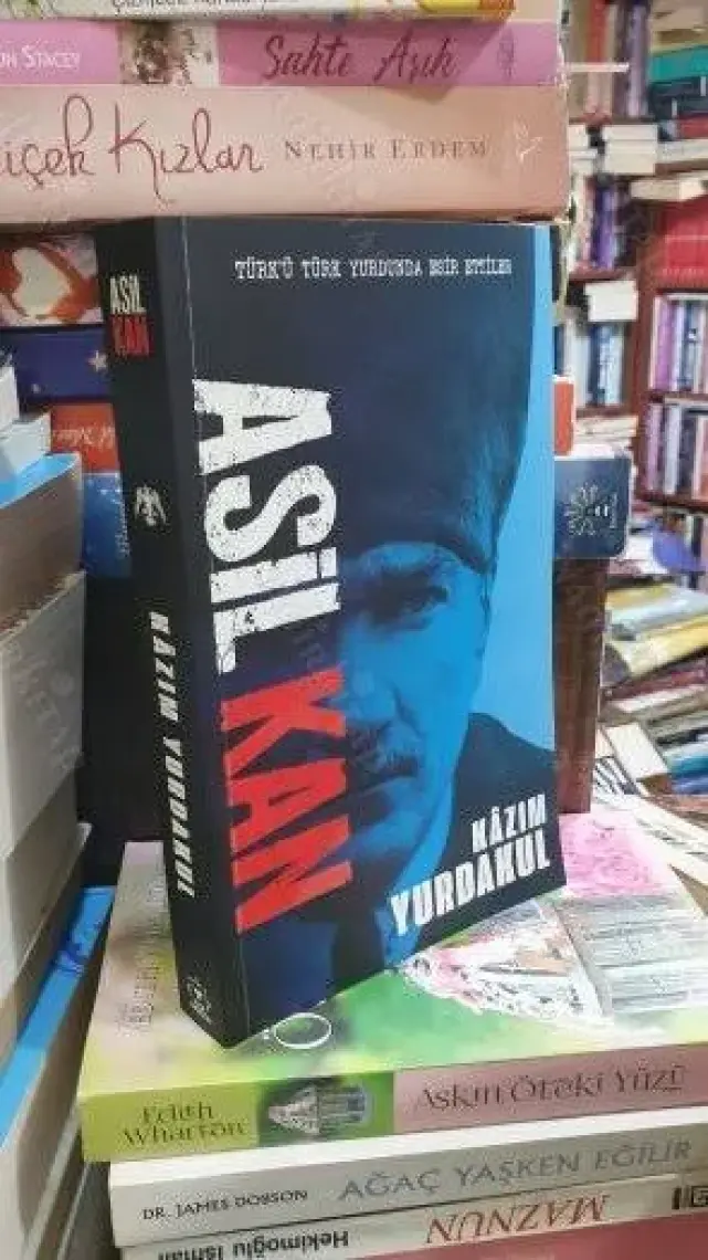 Asil Kan Ciltsiz - Kazım Yurdakul