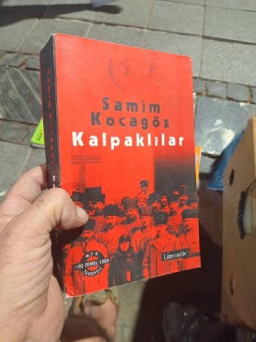 Kalpaklılar - Samim Kocagöz