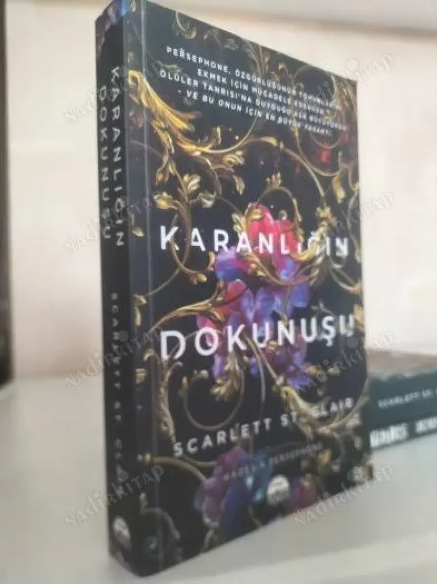 Karanlığın Dokunuşu - Scarlett St. Clair