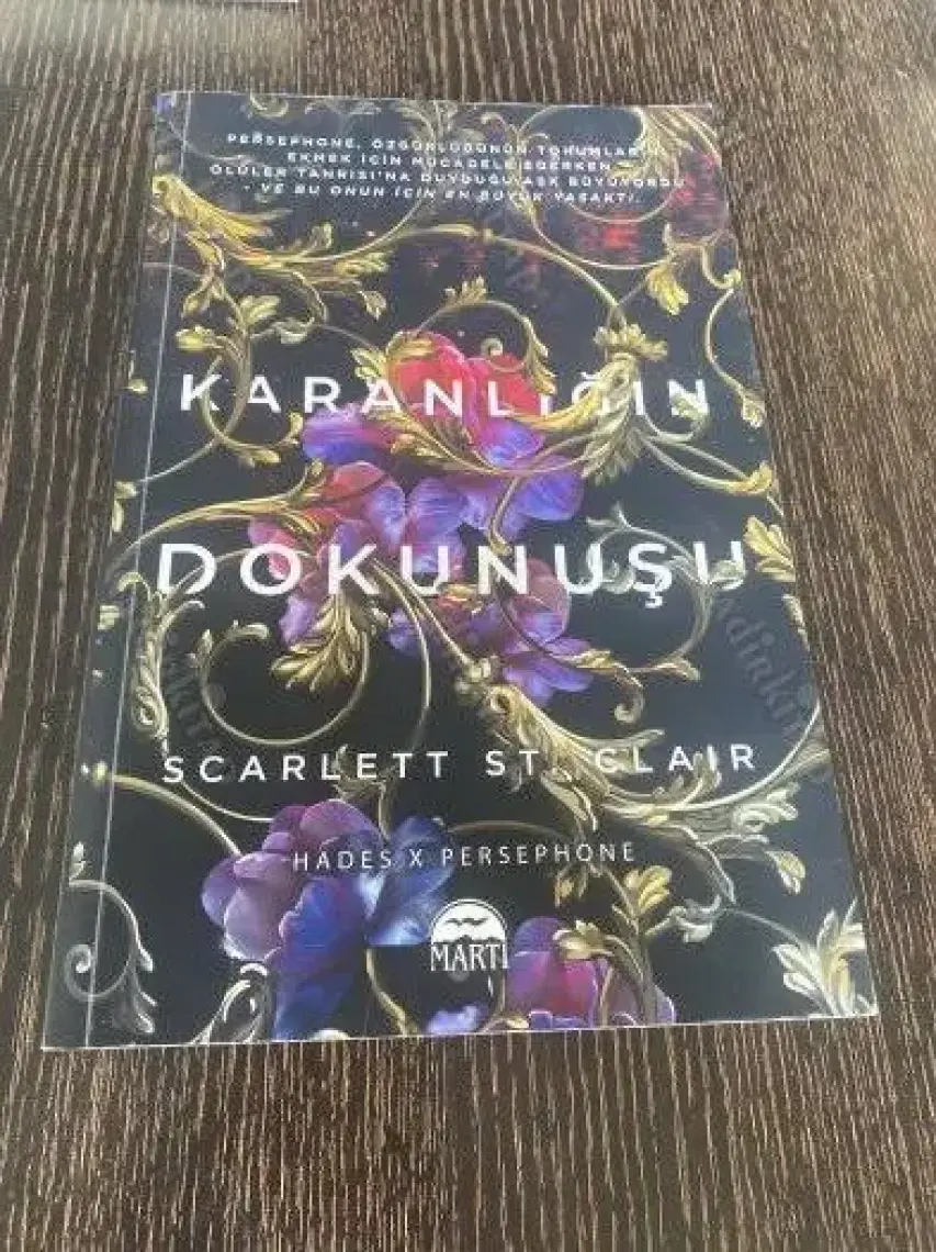 Karanlığın Dokunuşu - Scarlett St. Clair