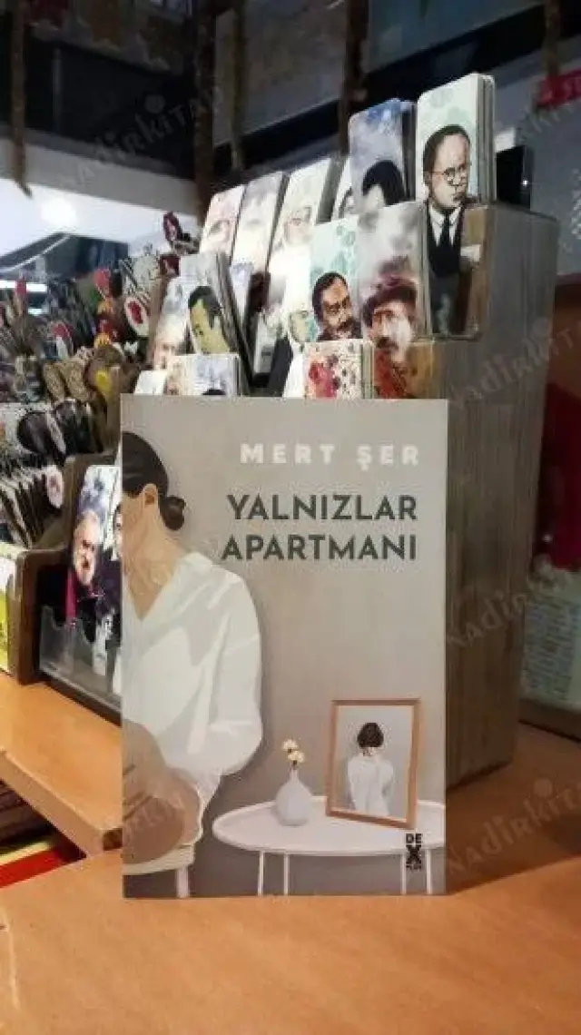 Yalnızlar Apartmanı - Mert Şer