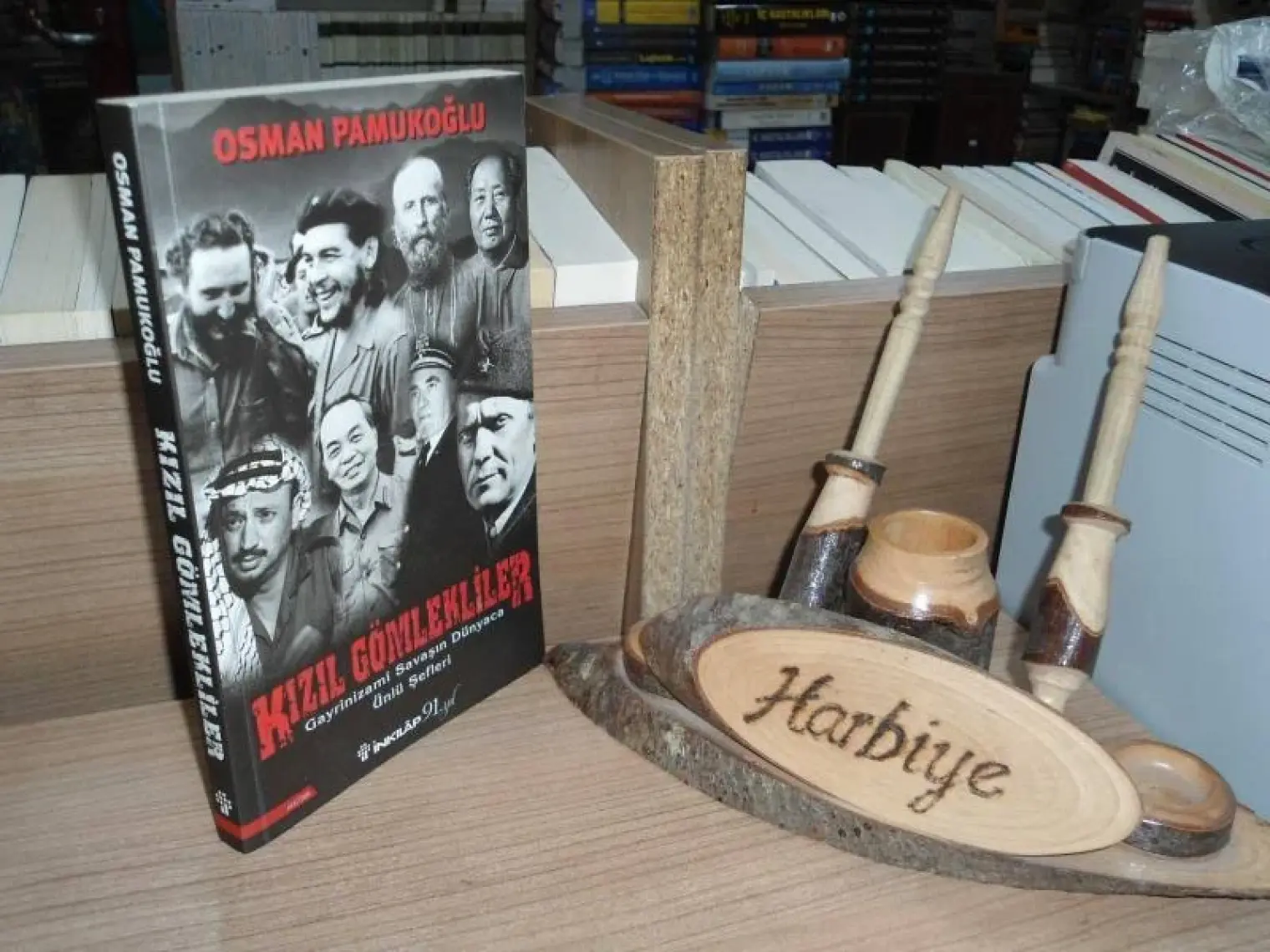 Kızıl Gömlekliler - Osman Pamukoğlu