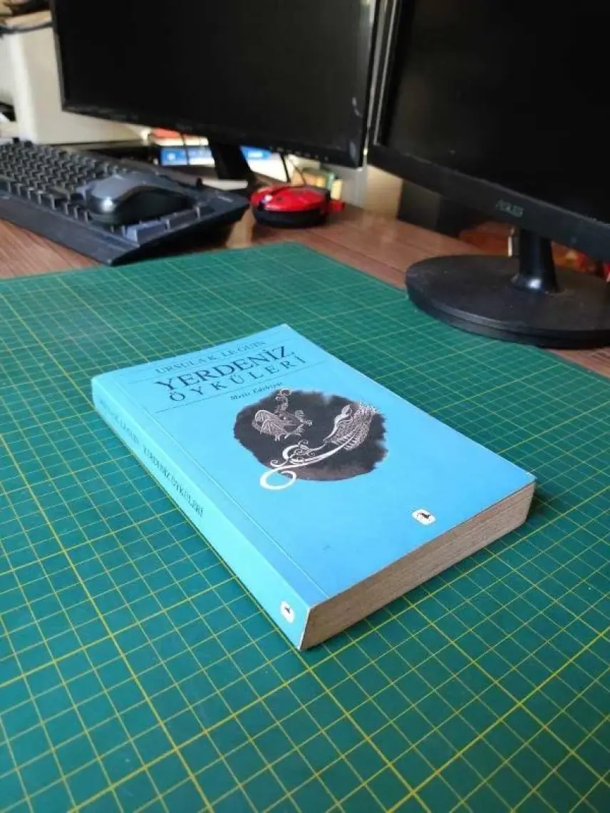 Yerdeniz Büyücüsü: Yerdeniz Üçlemesi 1 -  Ursula K. Le Guin