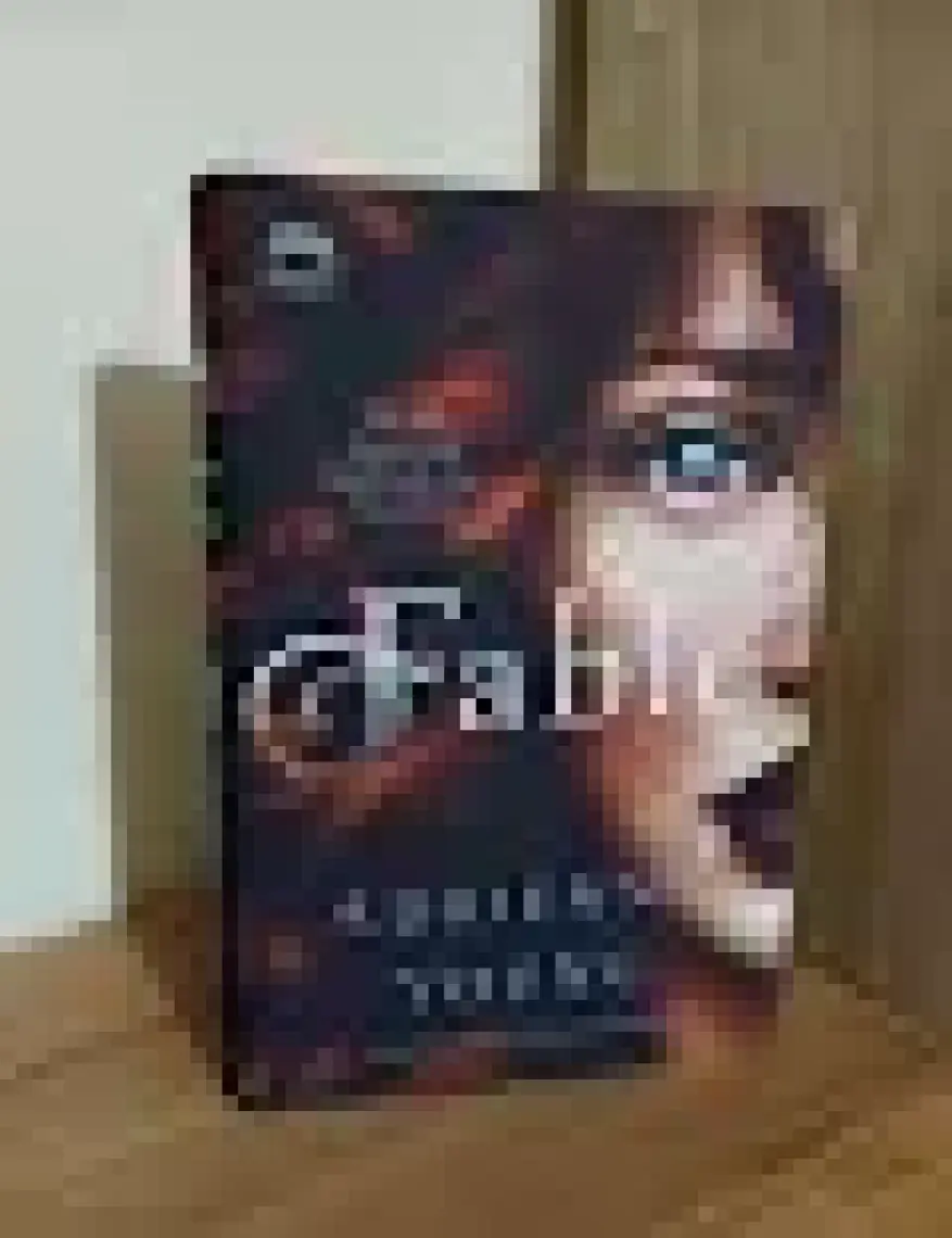 Fable - Ciltli  - Adrienne Young