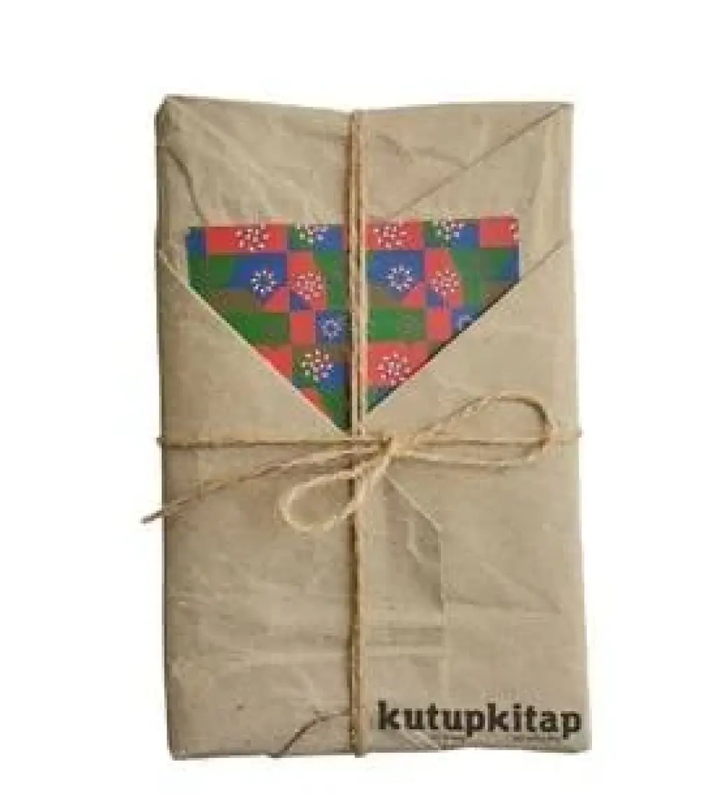 Buz Ve Yıldızışığı Sarayı - Sarah J. Maas