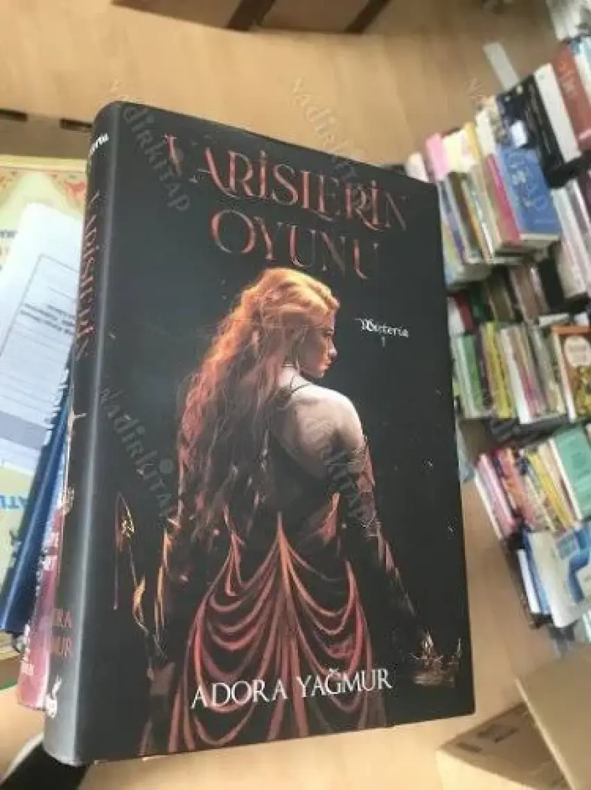 Varislerin Oyunu (Ciltli) - Wisteria 1 - Adora Yağmur