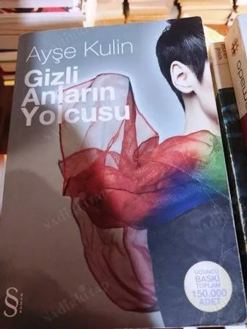 Gizli Anların Yolcusu - Ayşe Kulin