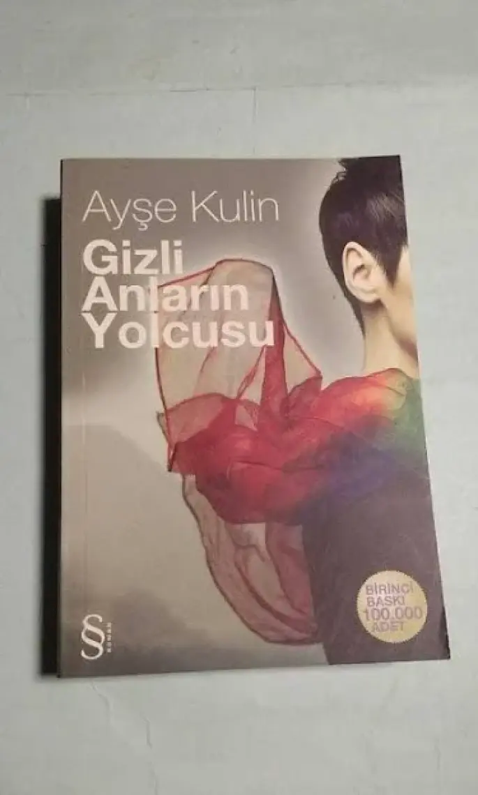 Gizli Anların Yolcusu - Ayşe Kulin