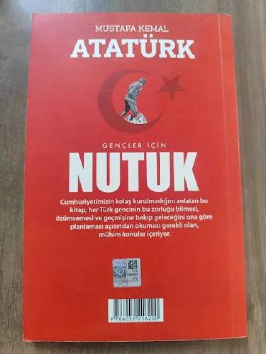 Gençler İçin Nutuk - Mustafa Kemal Atatürk - Aperatif Kitap