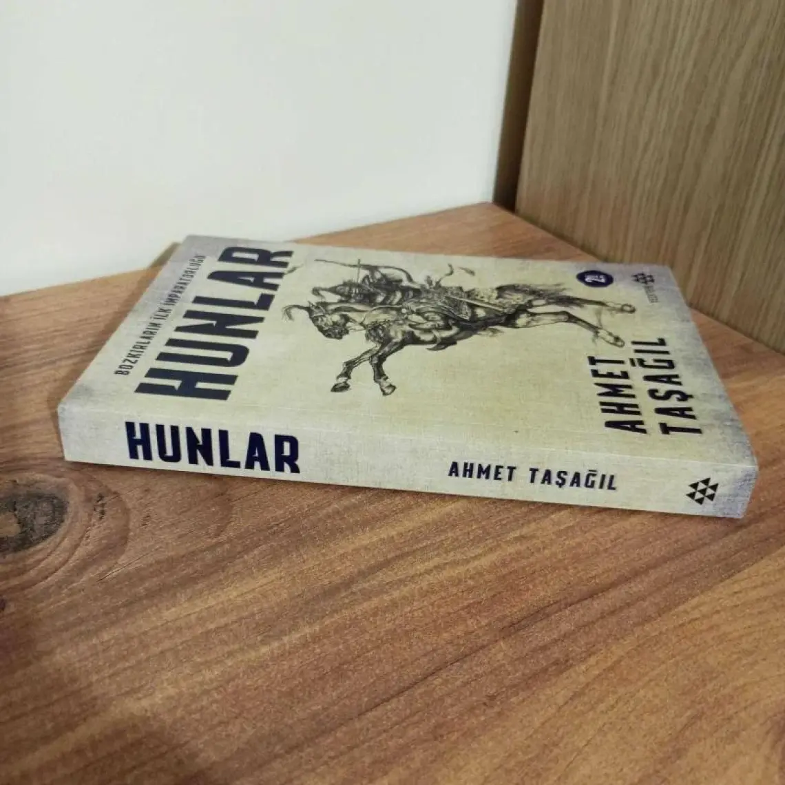 Bozkırın İlk İmparatorluğu Hunlar - Ahmet Taşağıl