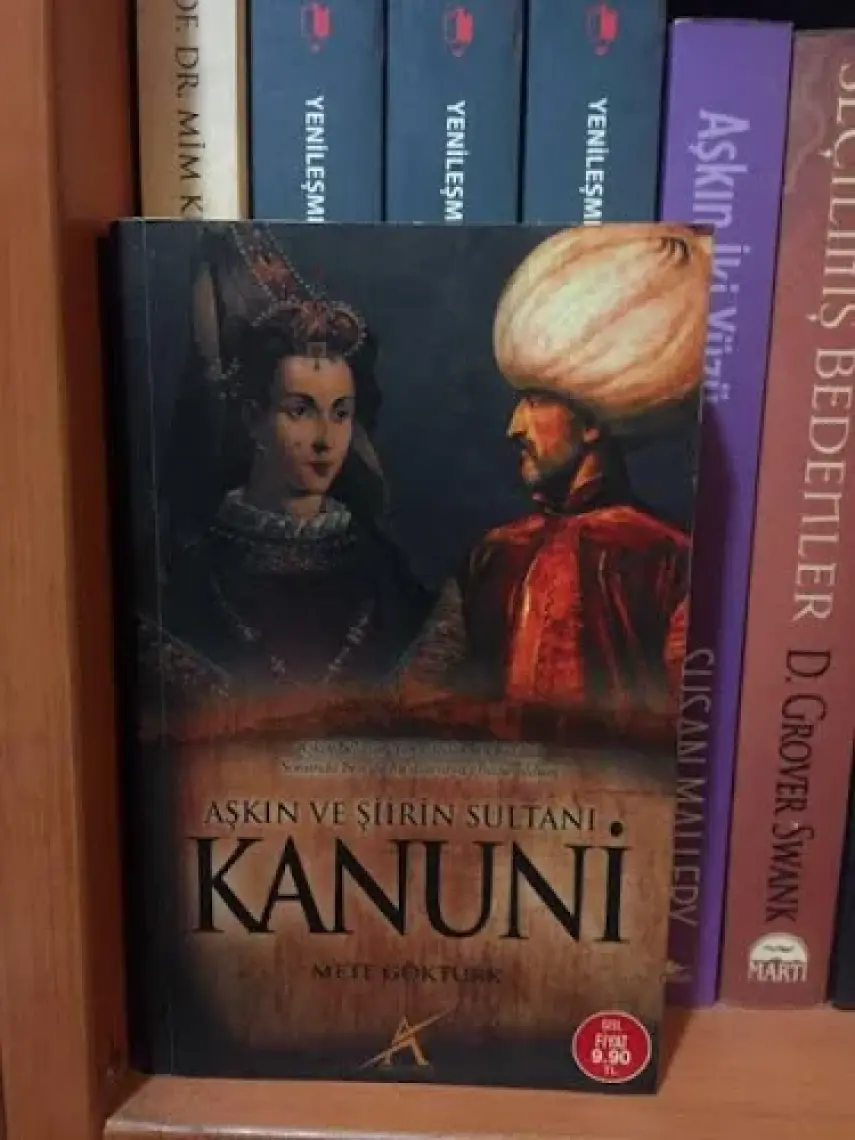 Aşkın Ve Şiirin Sultanı Kanuni Cep Boy - Mete Göktürk